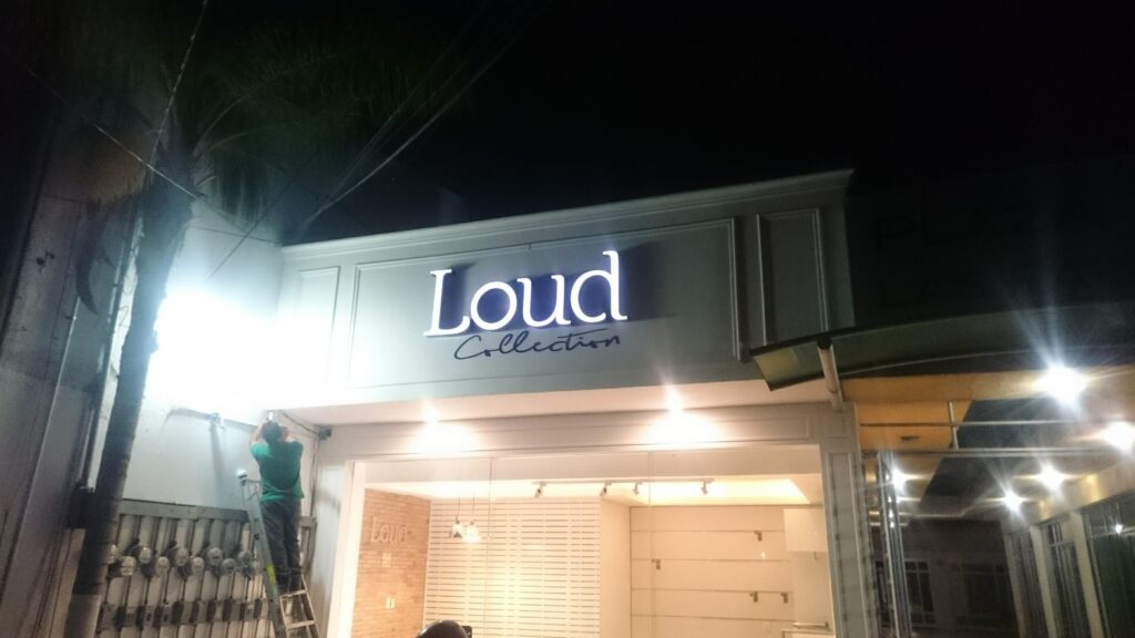 Loud Proyecto Luminoso
